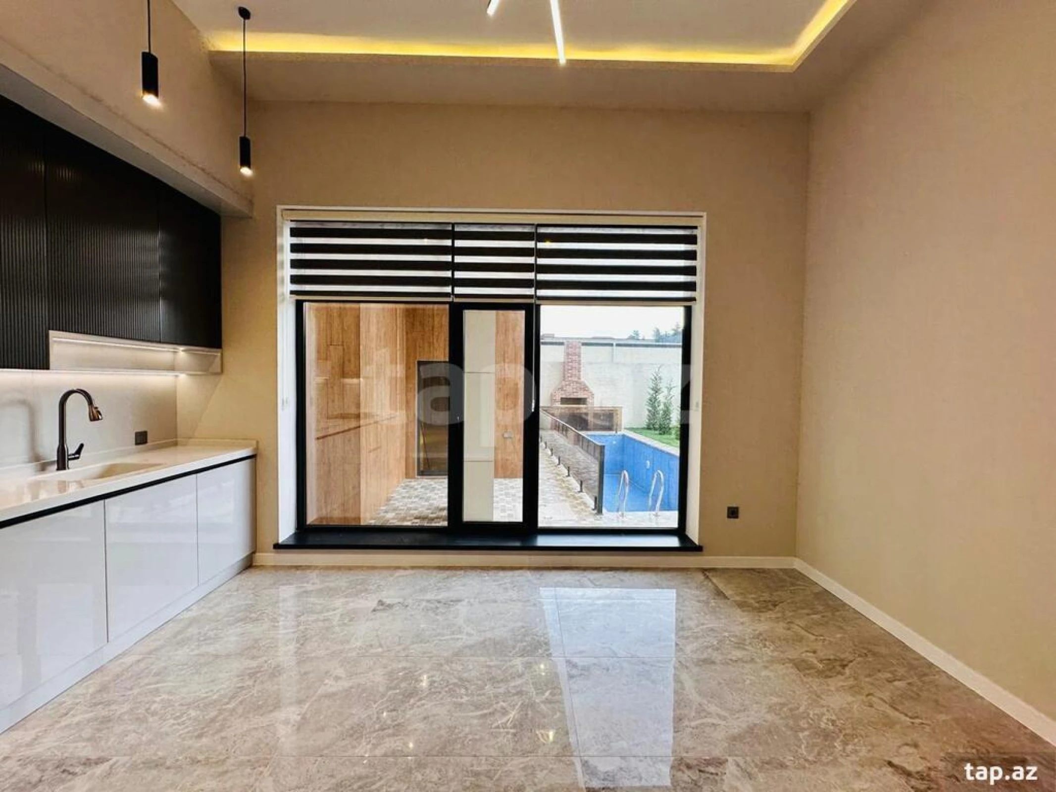 Satılır 5 otaqlı həyət evi