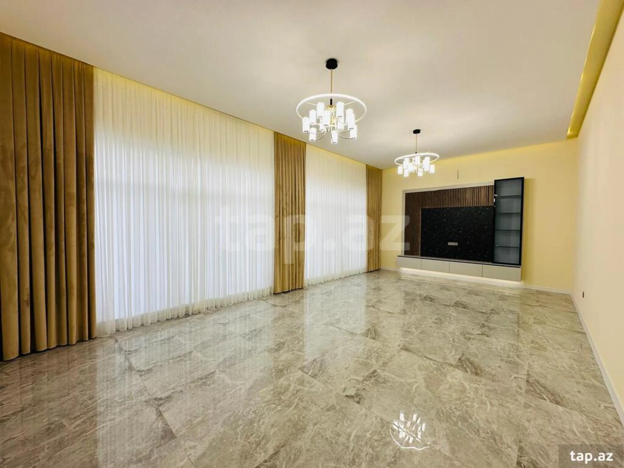 Satılır 5 otaqlı həyət evi