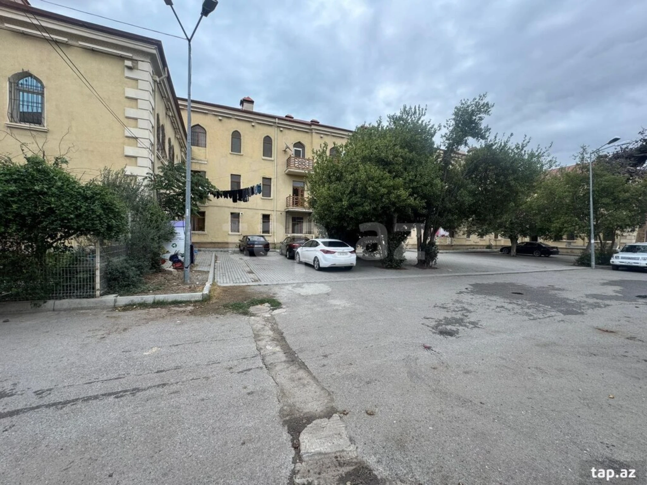 Satılır 5 otaqlı yeni tikili 100 m²