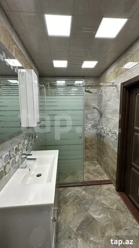 Kirayə verilir 2 otaqlı yeni tikili 100 m²