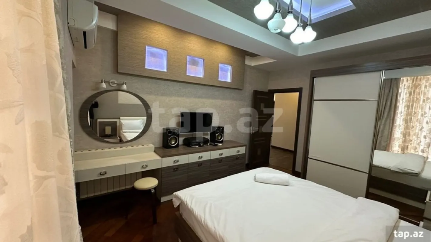 Kirayə verilir 2 otaqlı yeni tikili 100 m²