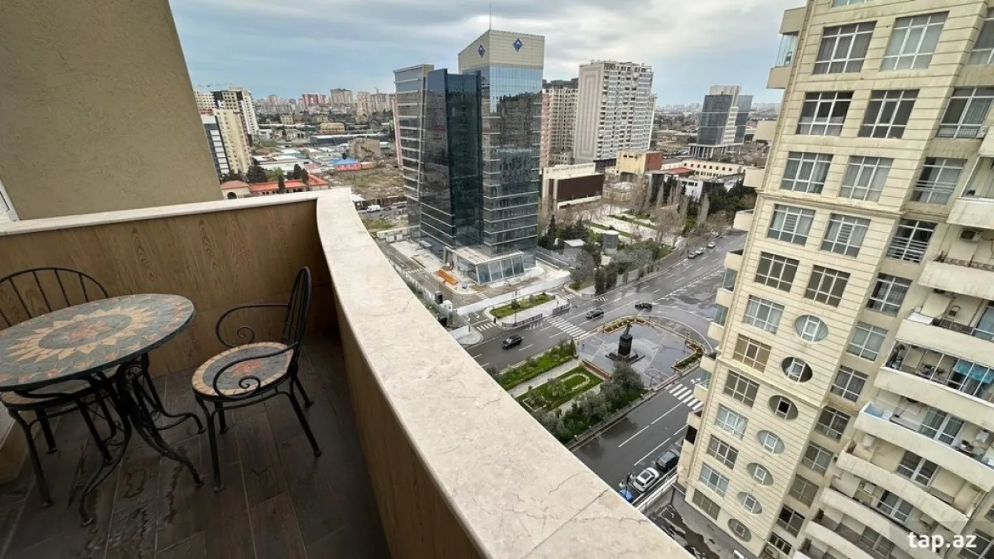 Kirayə verilir 2 otaqlı yeni tikili 100 m²