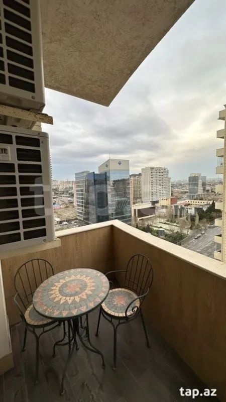 Kirayə verilir 2 otaqlı yeni tikili 100 m²