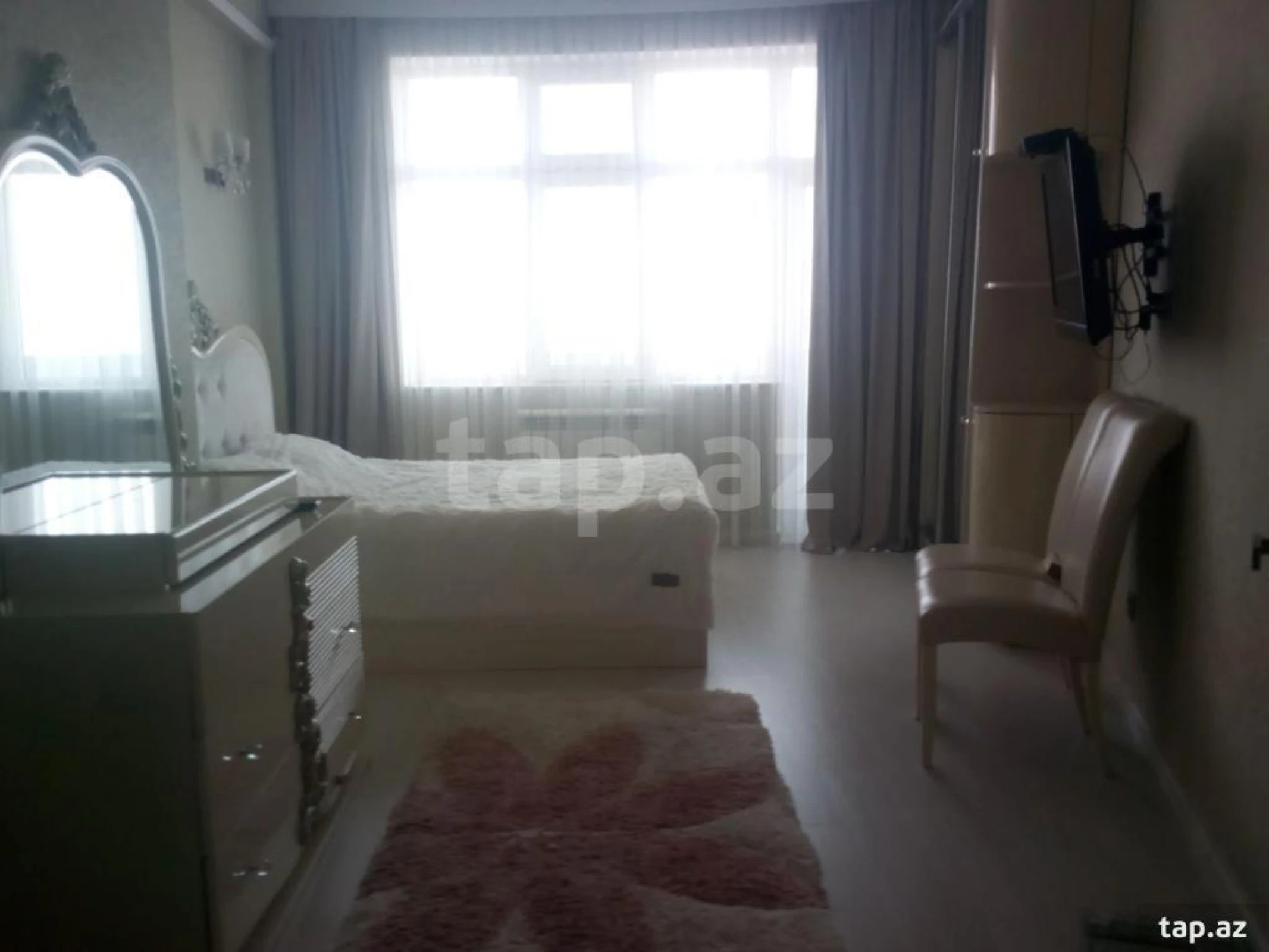 Kirayə verilir 2 otaqlı yeni tikili 101 m²