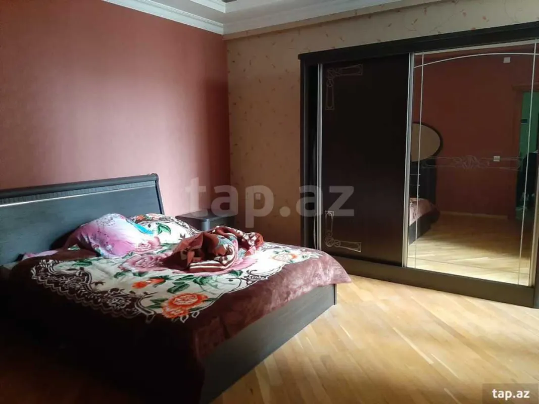 Satılır 4 otaqlı yeni tikili 150 m²