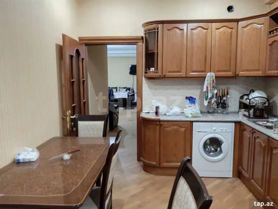 Satılır 4 otaqlı yeni tikili 150 m²