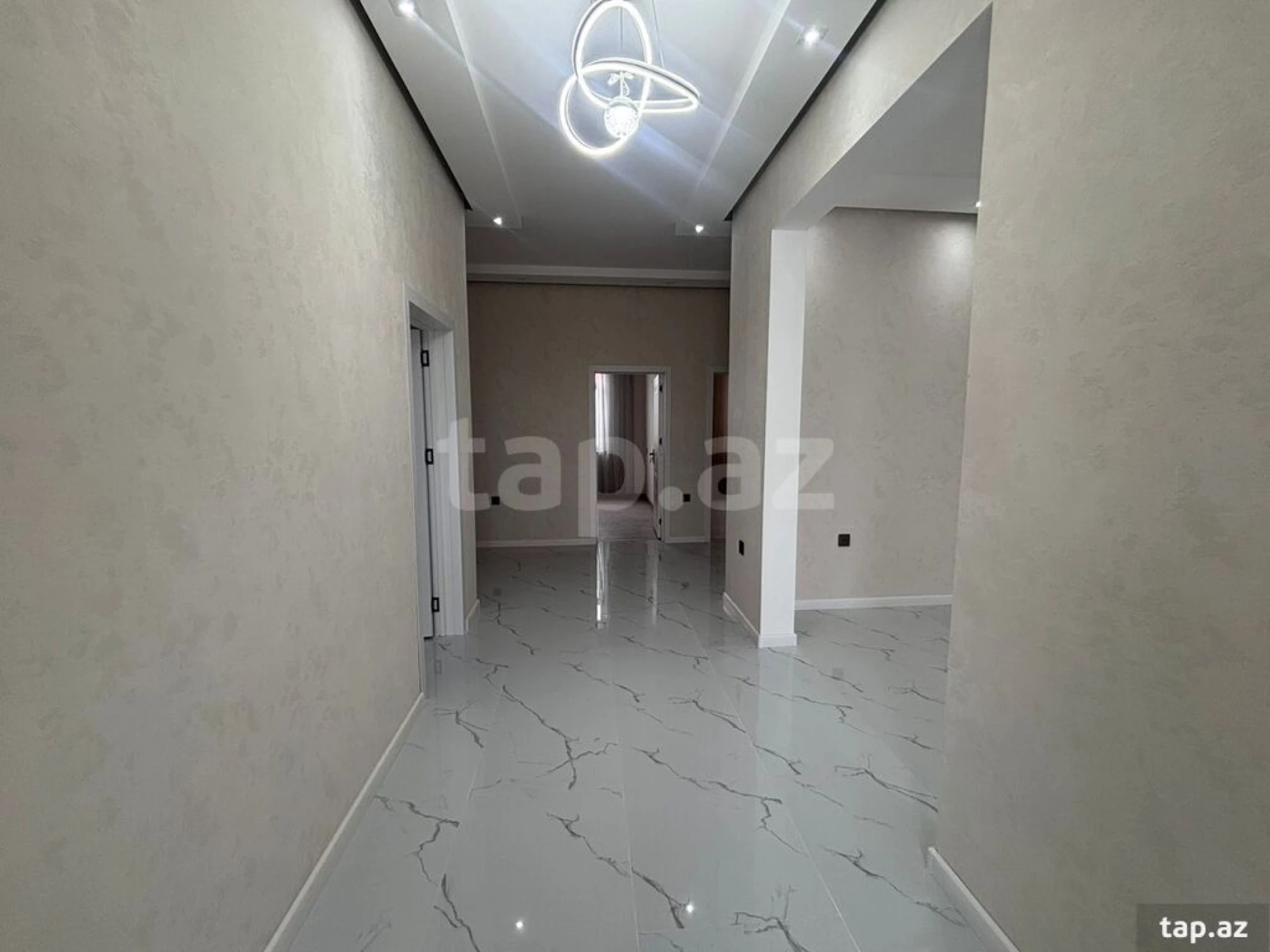 Satılır 4 otaqlı həyət evi