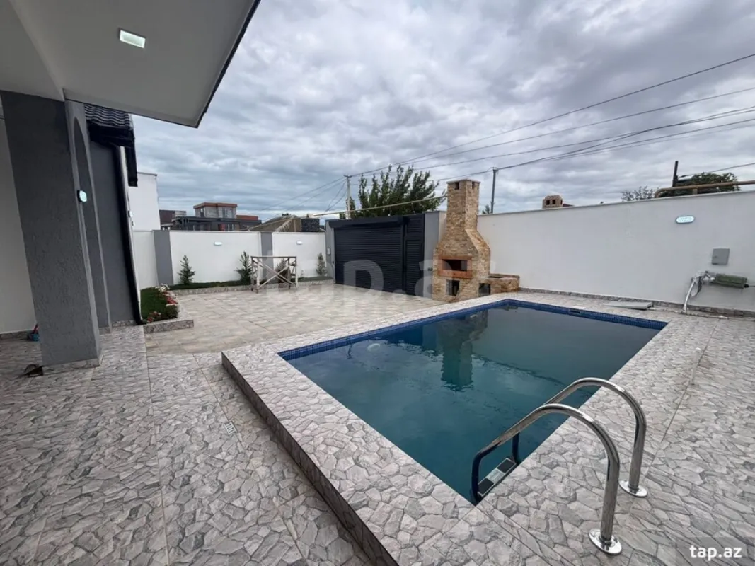 Satılır 4 otaqlı həyət evi