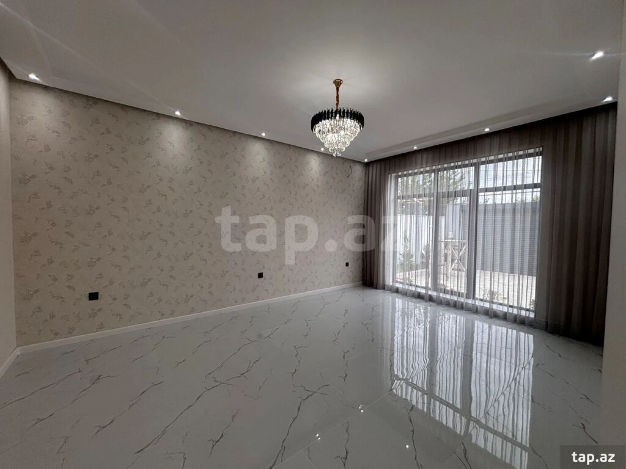 Satılır 4 otaqlı həyət evi