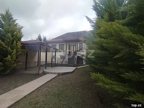 Satılır 4 otaqlı həyət evi 200 m² — Şəki 4 otaq 200.00 m²