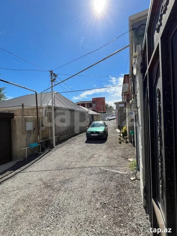 Satılır 4 otaqlı həyət evi 130 m²