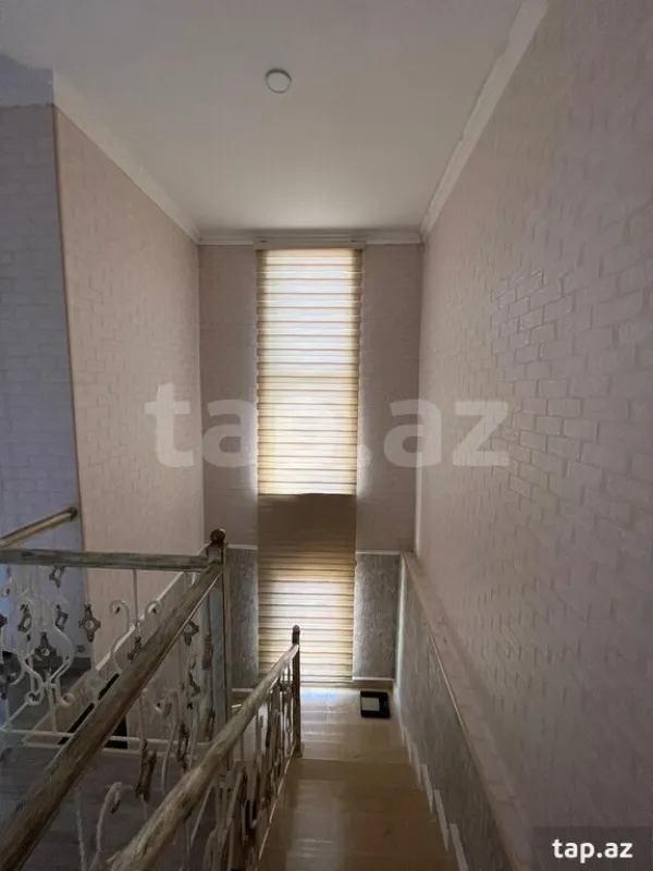 Satılır 4 otaqlı həyət evi 130 m²