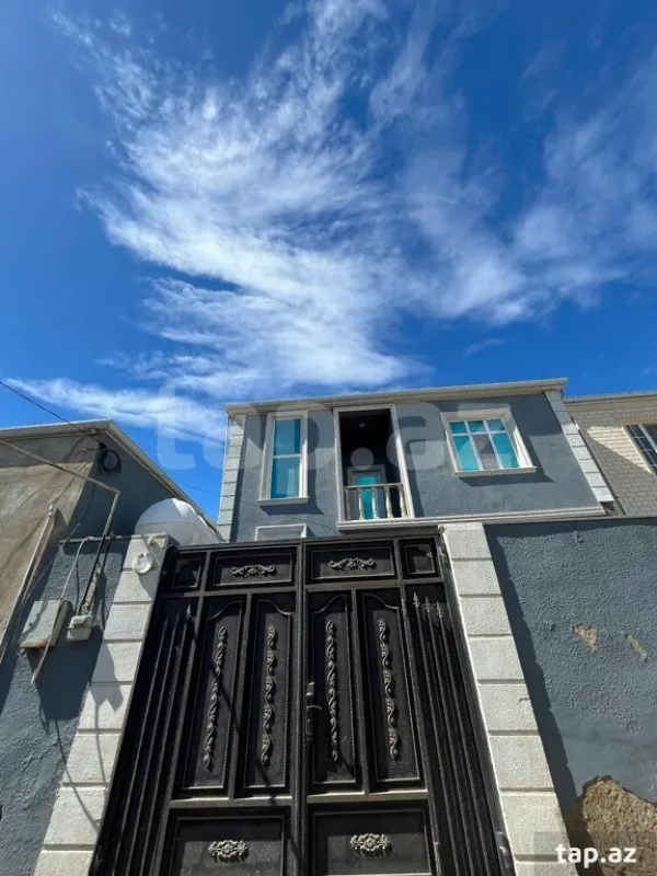 Satılır 4 otaqlı həyət evi 130 m²