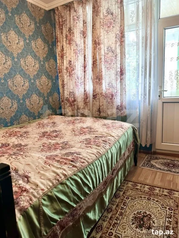 Kirayə verilir 3 otaqlı yeni tikili 50 m²