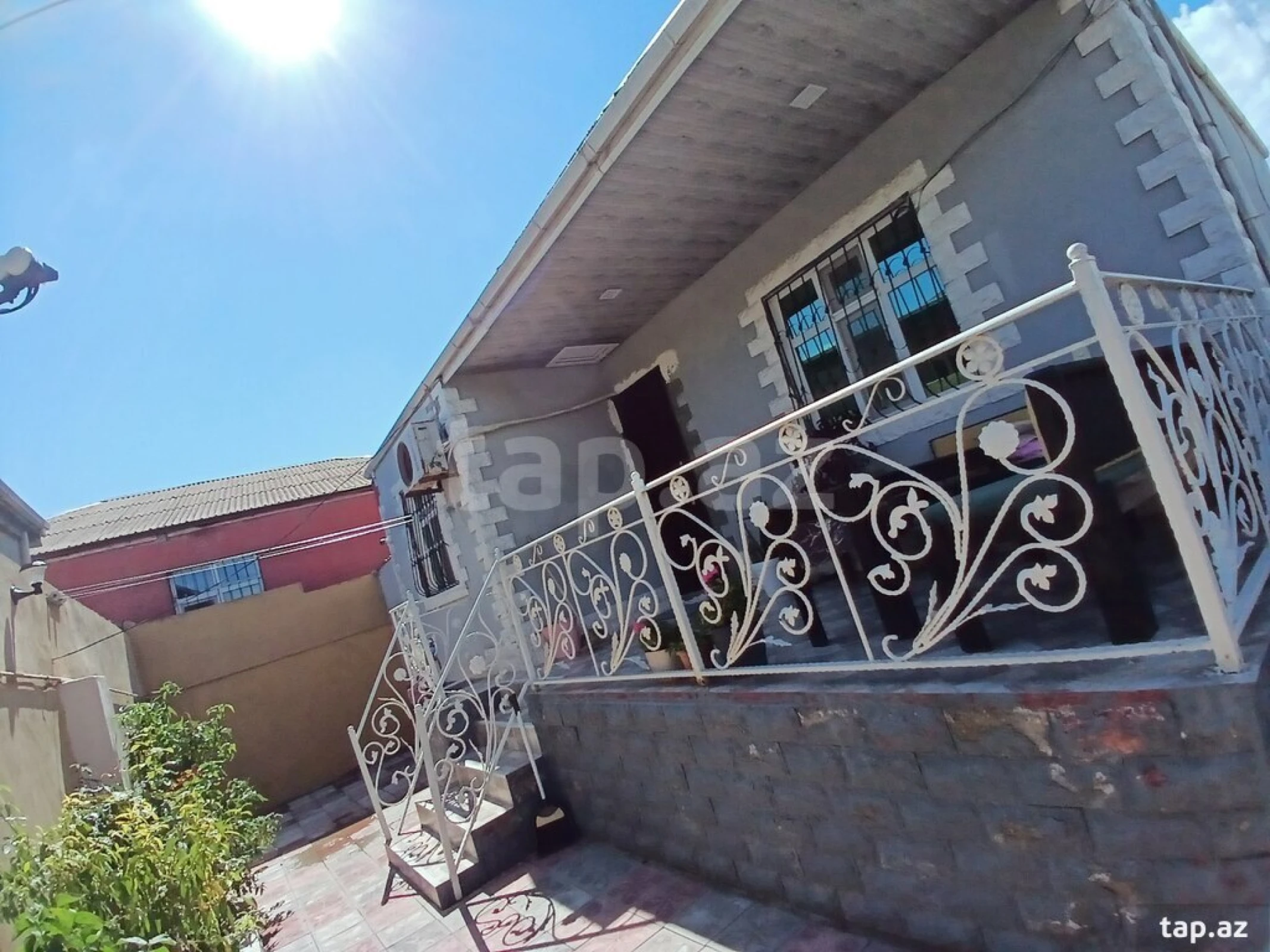 Satılır 2 otaqlı həyət evi 72 m²