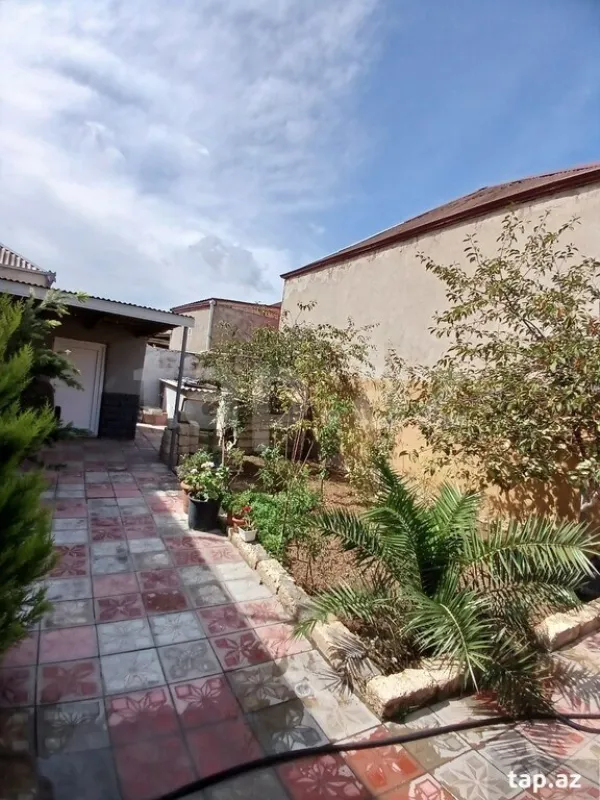 Satılır 2 otaqlı həyət evi 72 m²