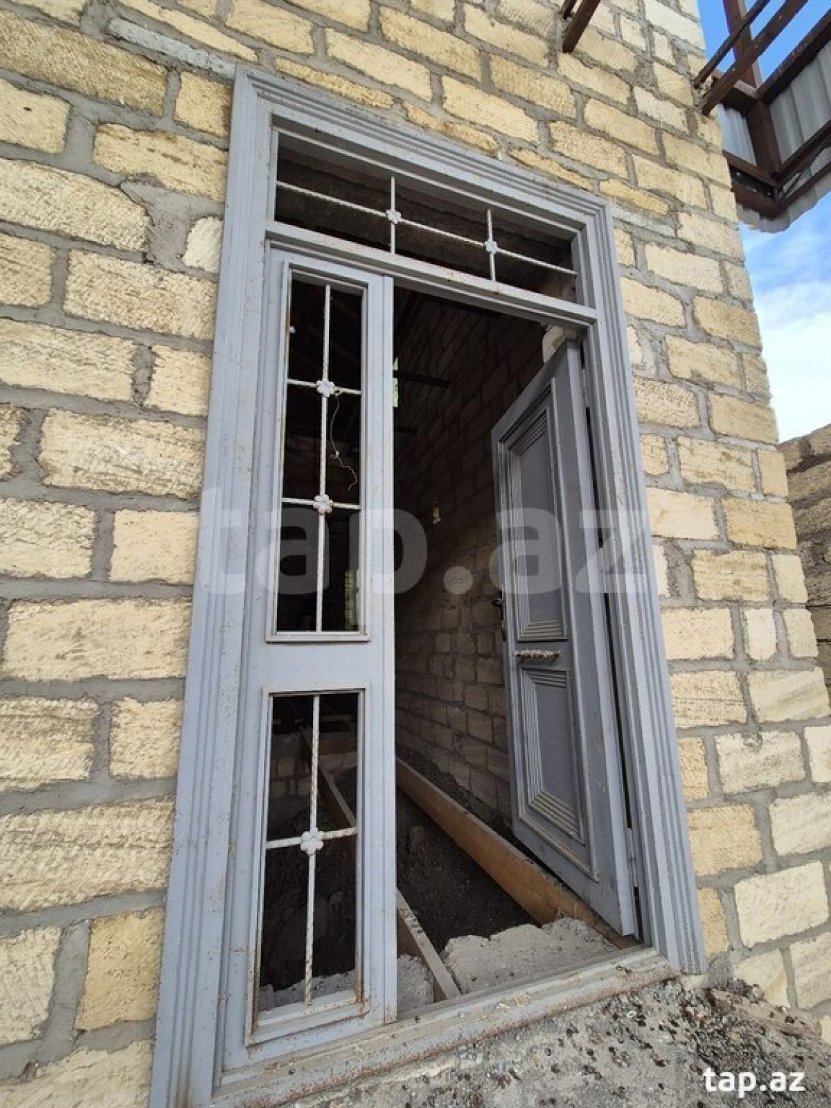 Satılır 5 otaqlı həyət evi