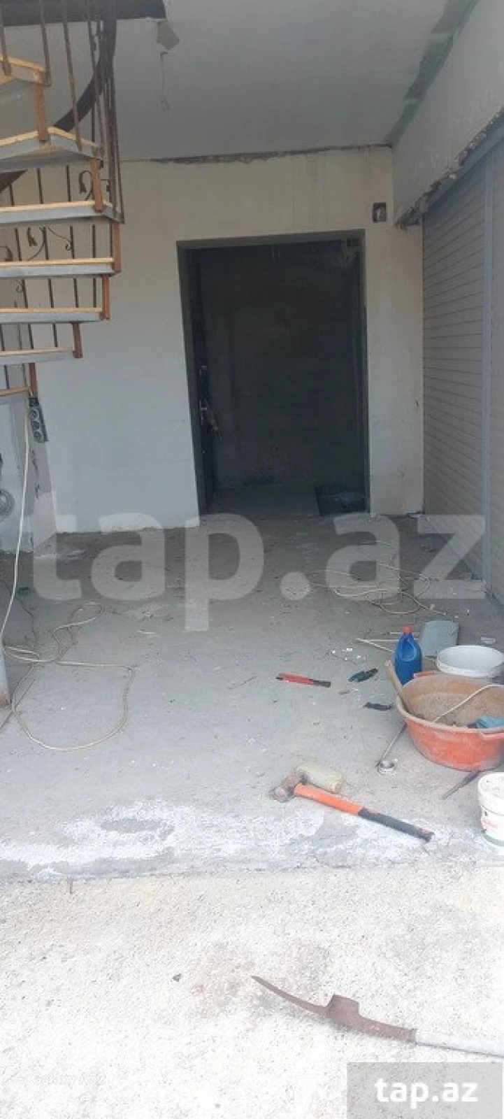 Satılır 5 otaqlı həyət evi 200 m²