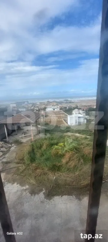 Satılır 5 otaqlı həyət evi 200 m²