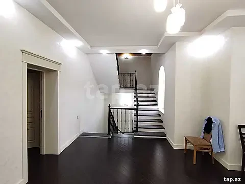 Satılır 5 otaqlı həyət evi 600 m² — Bakı 5 otaq 600.00 m²