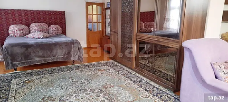 Kirayə verilir 9 otaqlı həyət evi