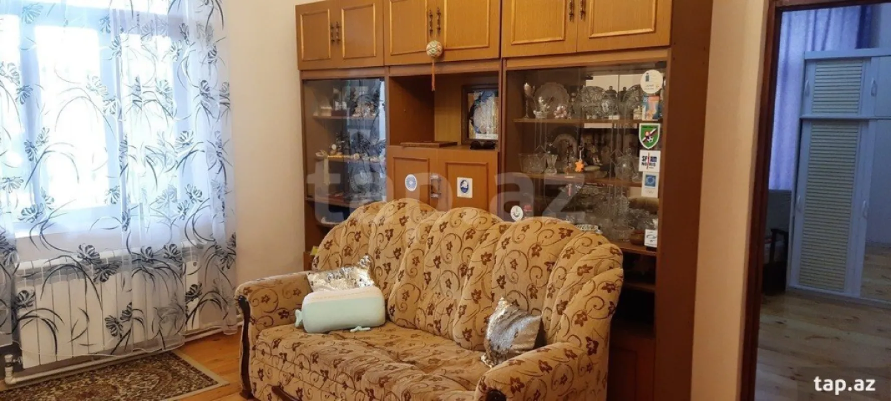 Kirayə verilir 9 otaqlı həyət evi