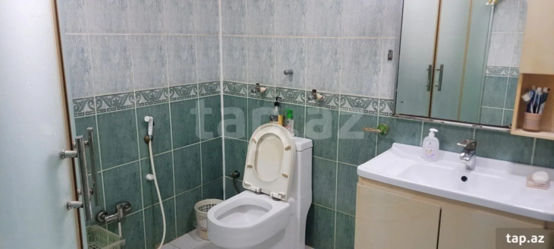 Kirayə verilir 9 otaqlı həyət evi