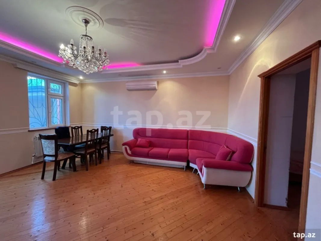 Satılır 7 otaqlı həyət evi