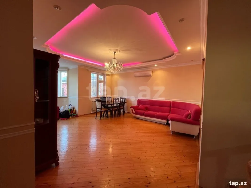 Satılır 7 otaqlı həyət evi