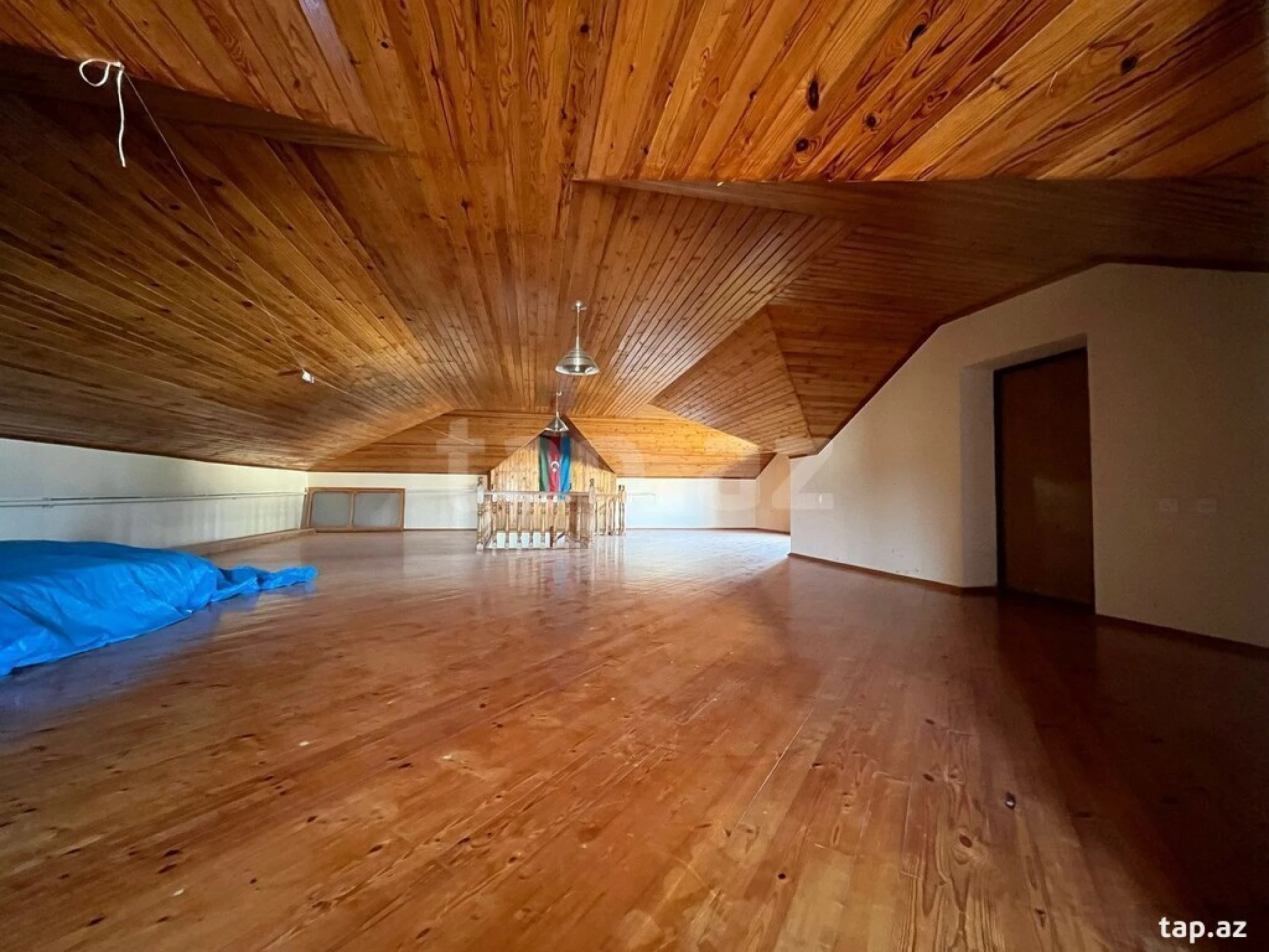 Satılır 7 otaqlı həyət evi