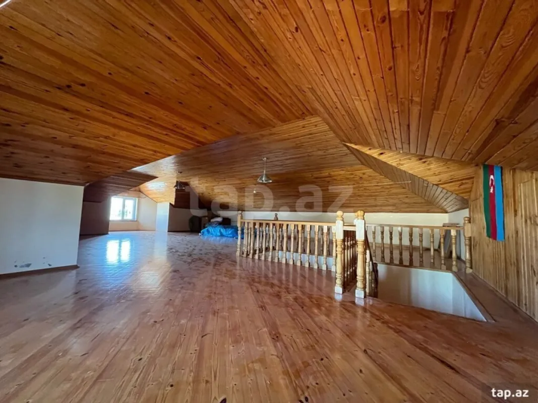 Satılır 7 otaqlı həyət evi