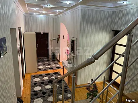 Satılır 5 otaqlı həyət evi