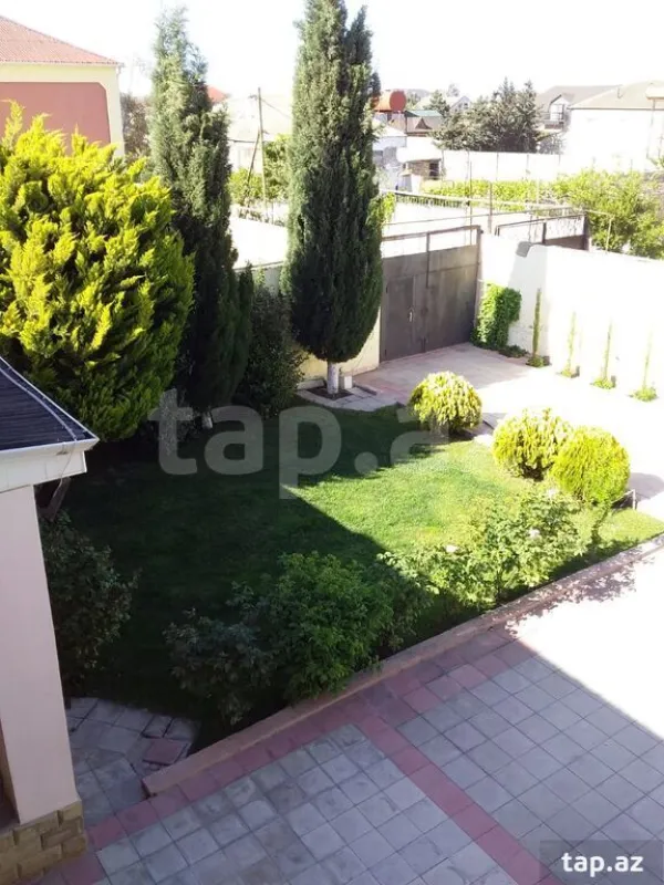 Satılır 5 otaqlı həyət evi