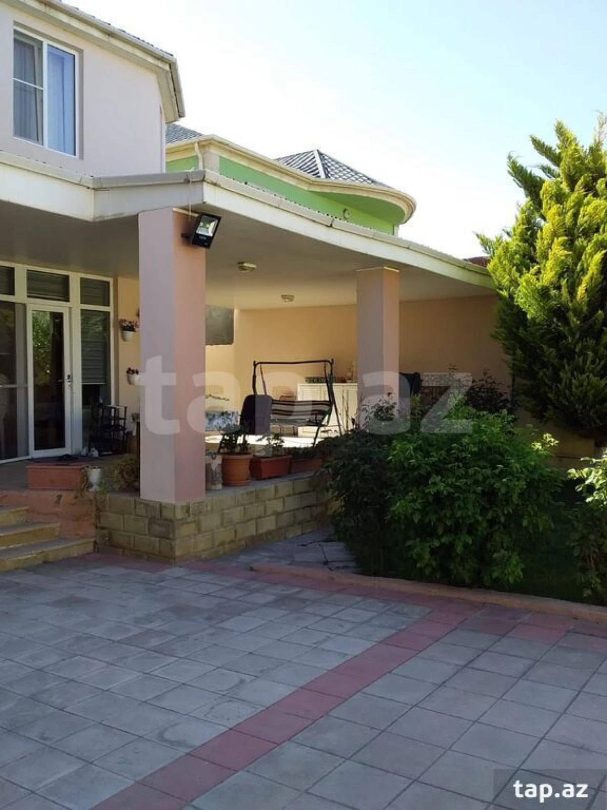 Satılır 5 otaqlı həyət evi