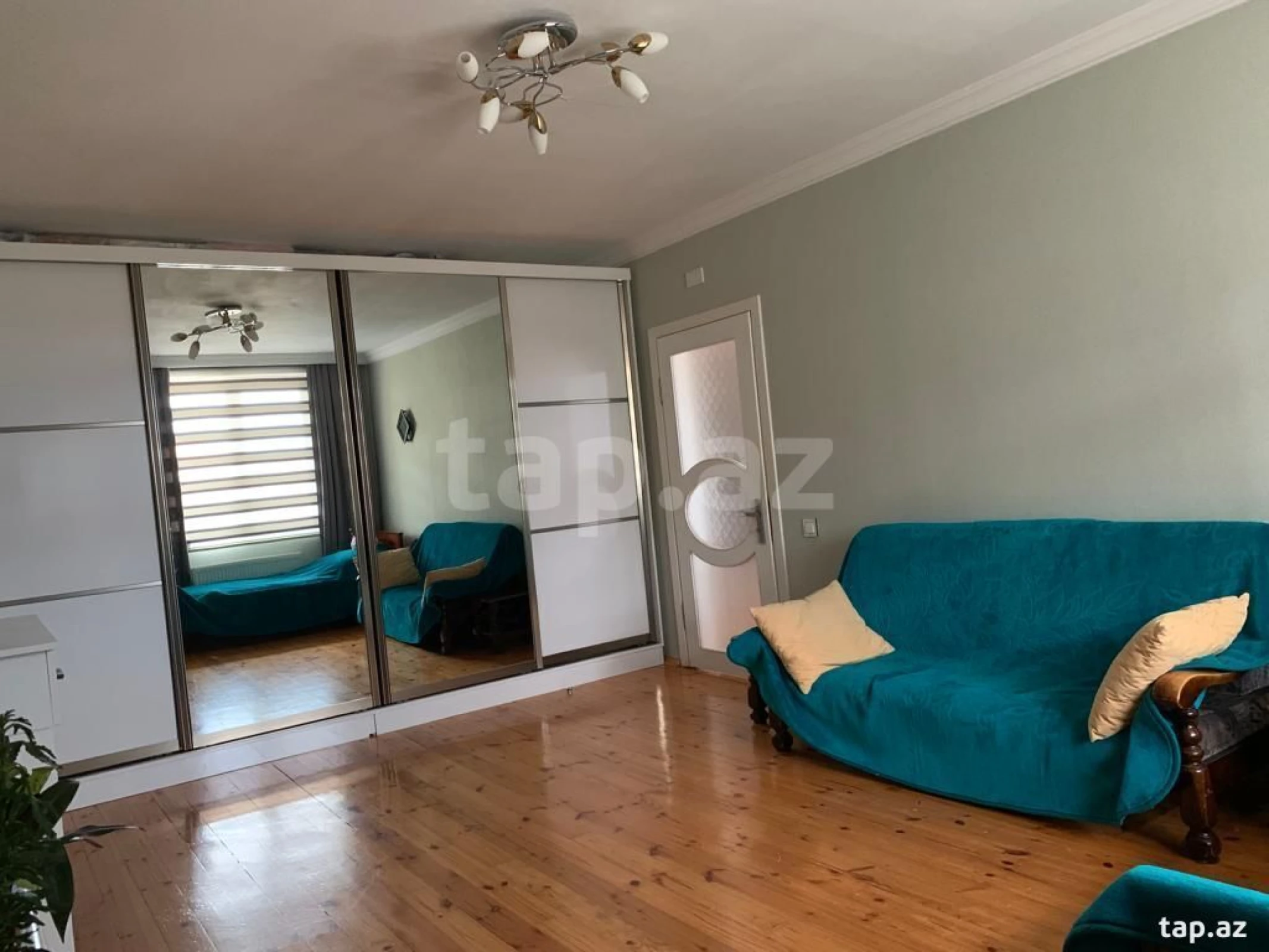 Satılır 5 otaqlı həyət evi