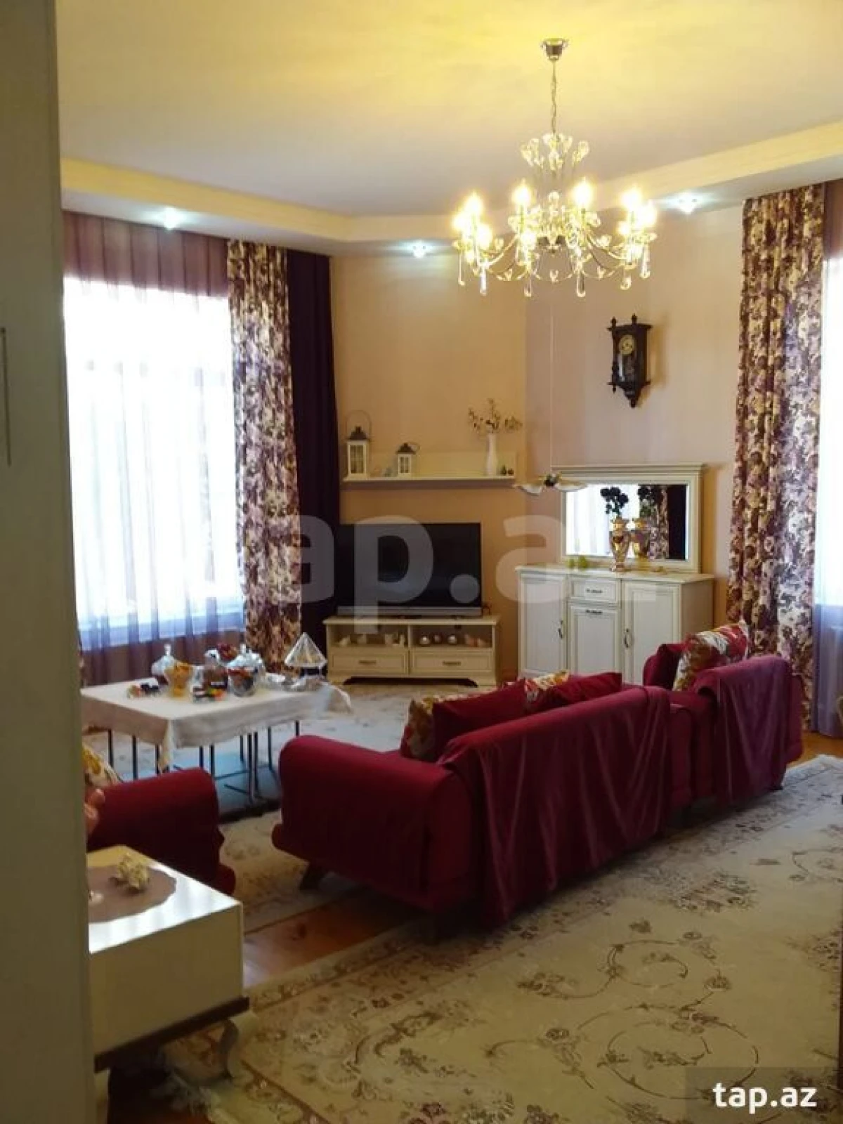 Satılır 5 otaqlı həyət evi