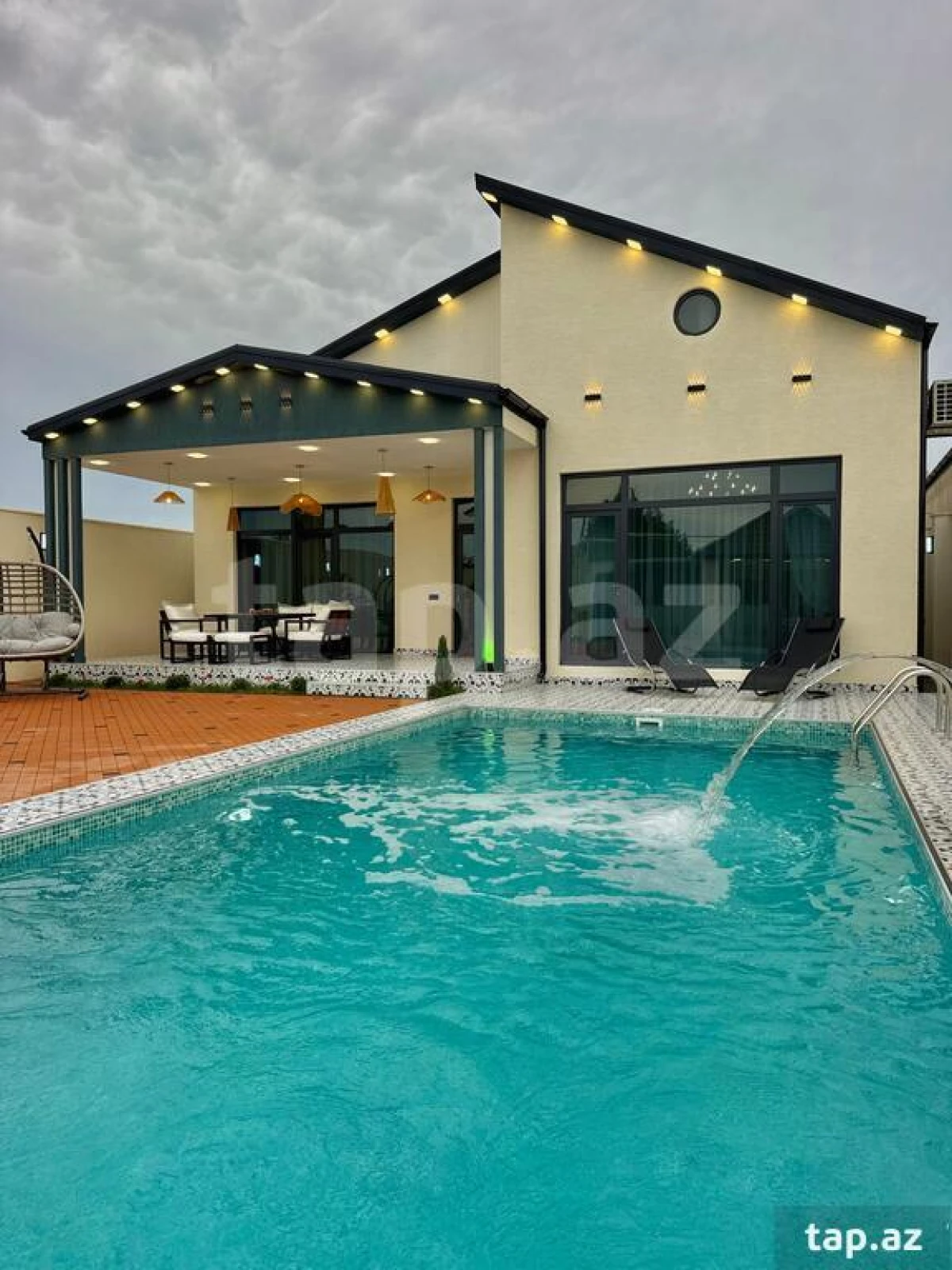 Satılır 4 otaqlı həyət evi