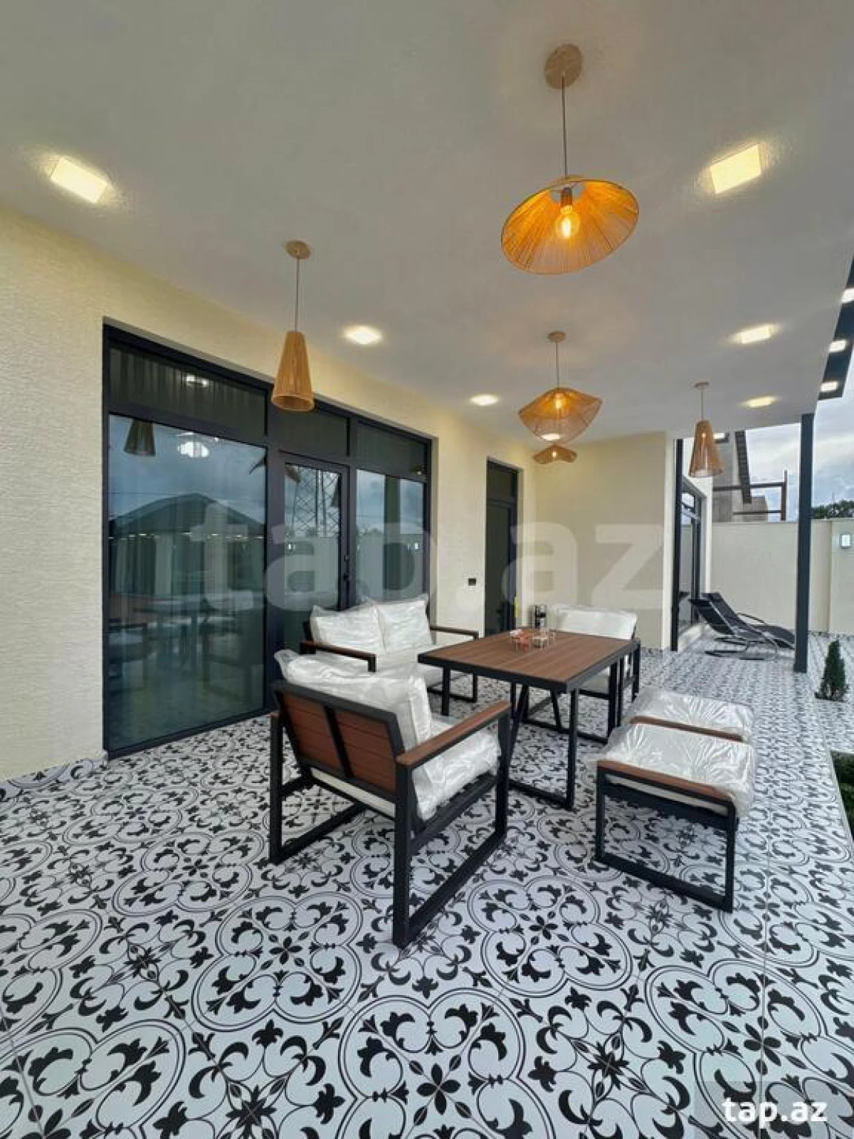 Satılır 4 otaqlı həyət evi