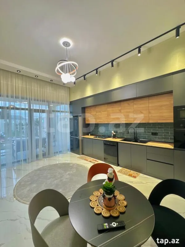 Satılır 4 otaqlı həyət evi