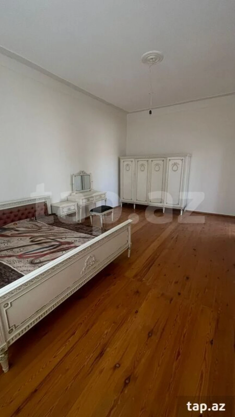 Kirayə verilir 5 otaqlı həyət evi