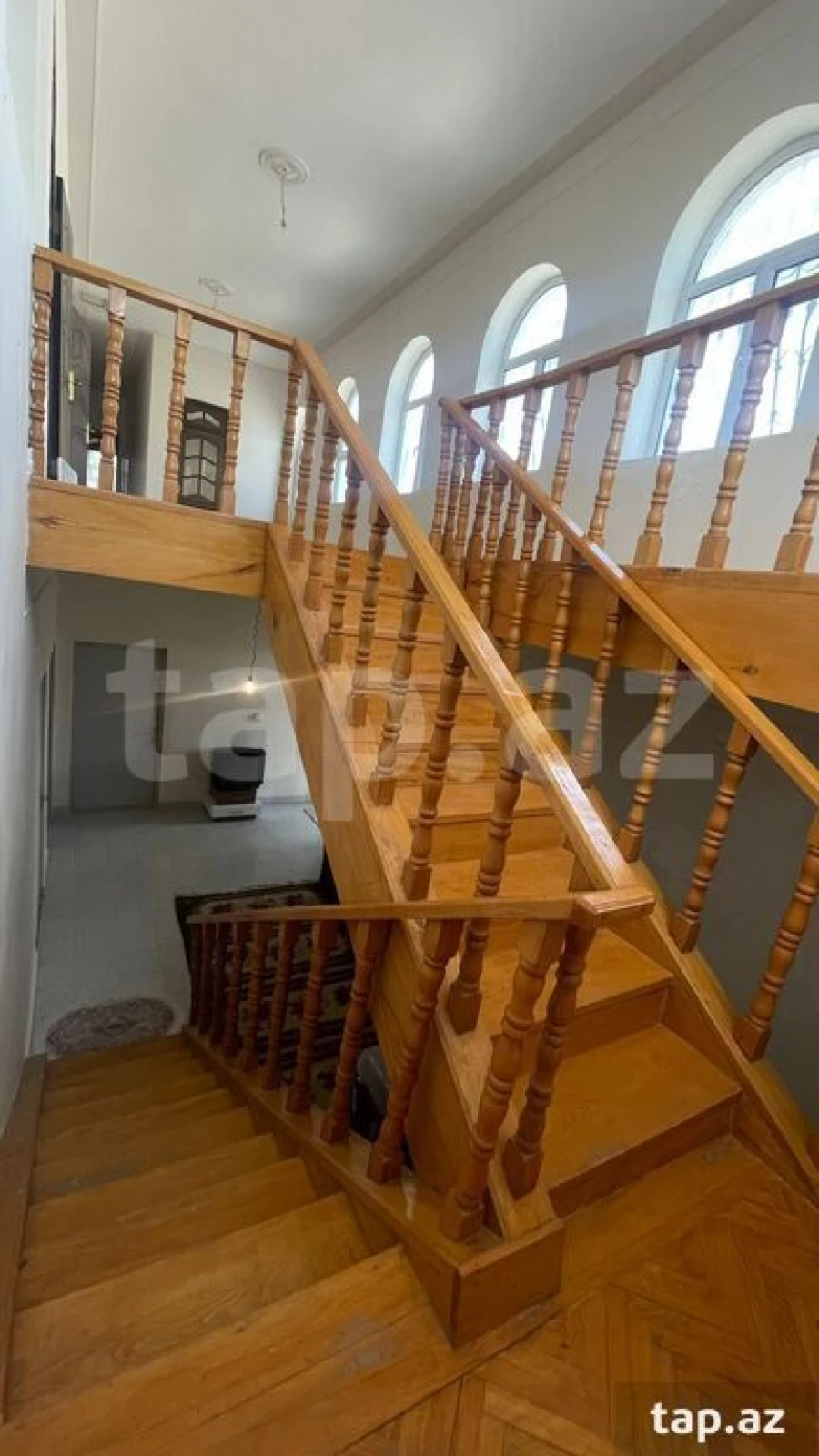 Kirayə verilir 5 otaqlı həyət evi