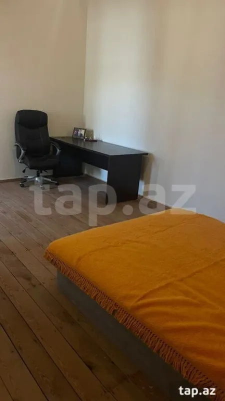 Kirayə verilir 5 otaqlı həyət evi