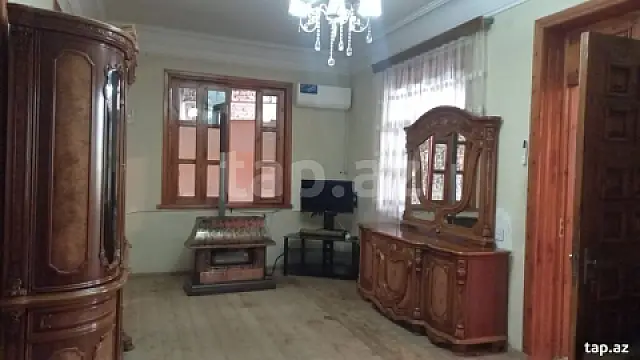 Satılır 4 otaqlı həyət evi