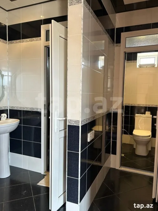 Satılır 6 otaqlı həyət evi