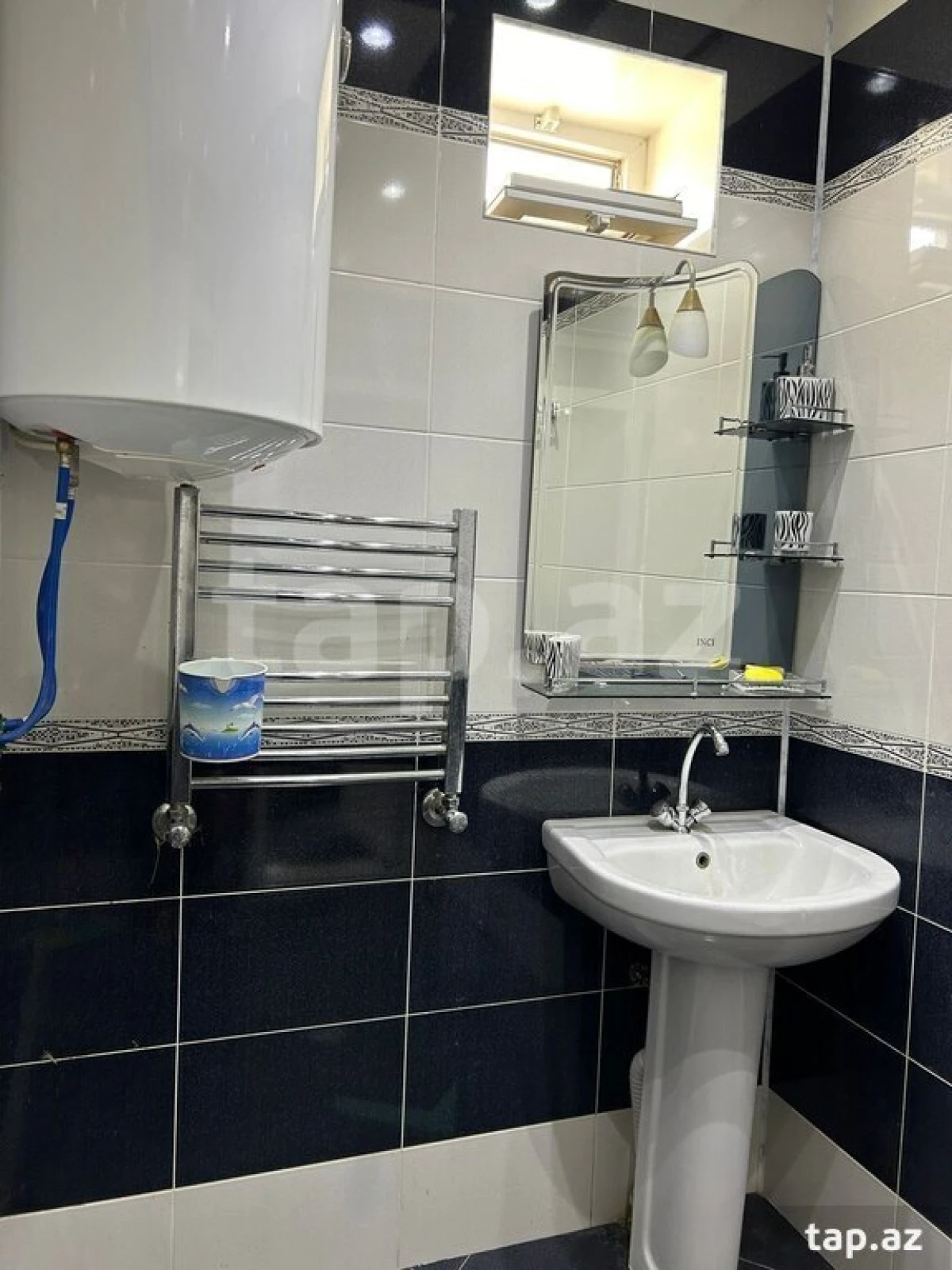 Satılır 6 otaqlı həyət evi