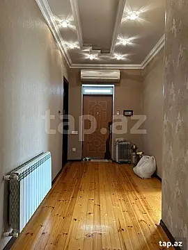 Satılır 6 otaqlı həyət evi