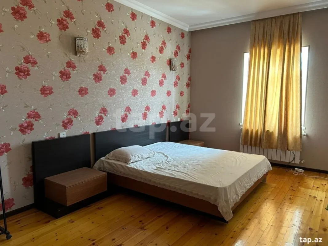 Satılır 6 otaqlı həyət evi