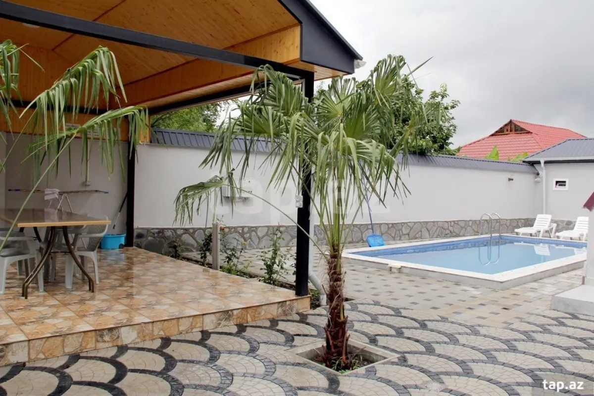 Satılır 3 otaqlı həyət evi