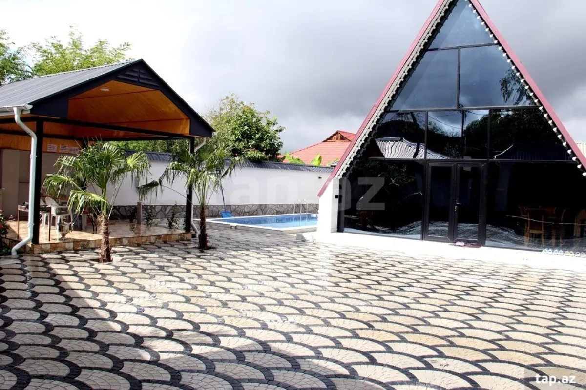 Satılır 3 otaqlı həyət evi