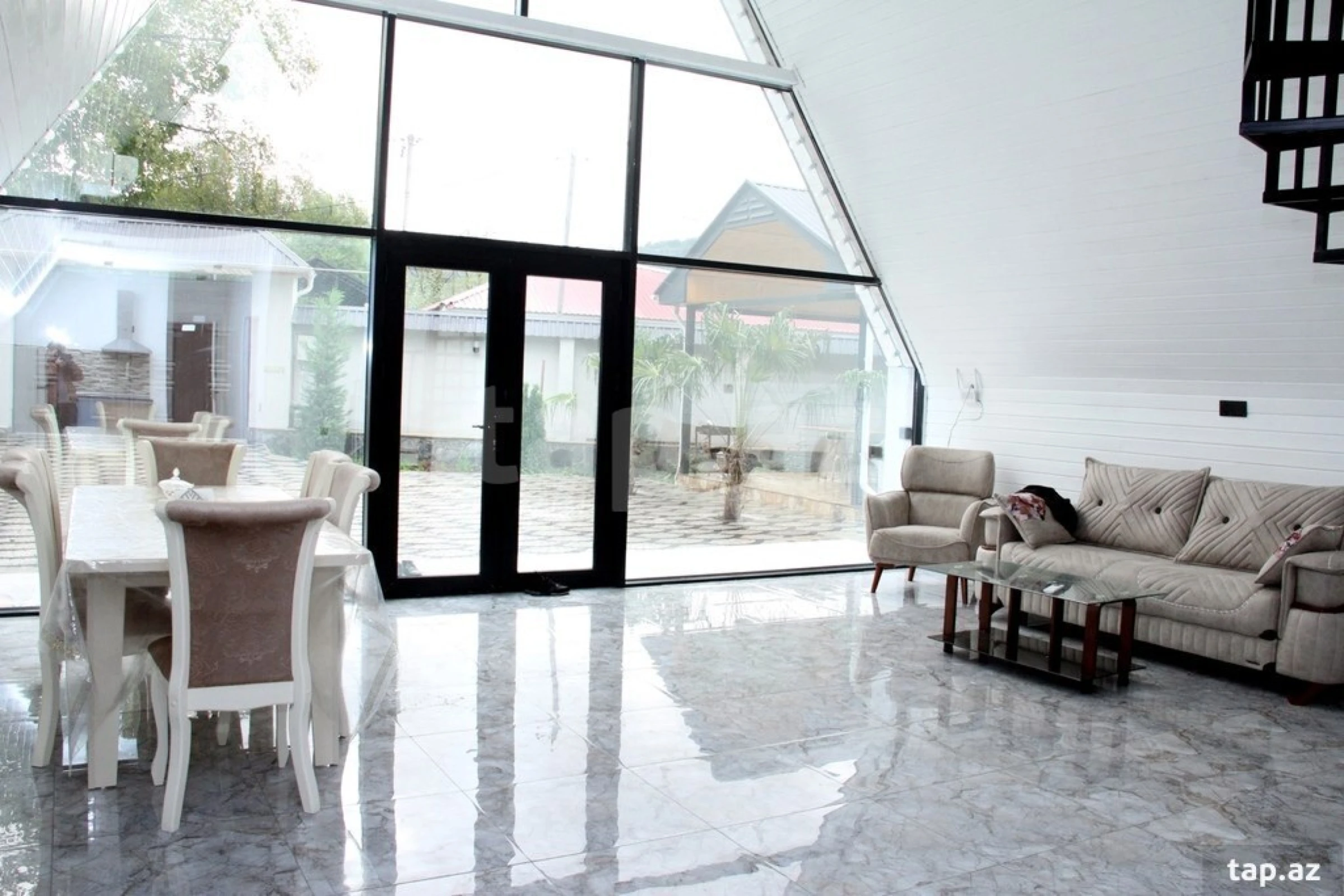 Satılır 3 otaqlı həyət evi